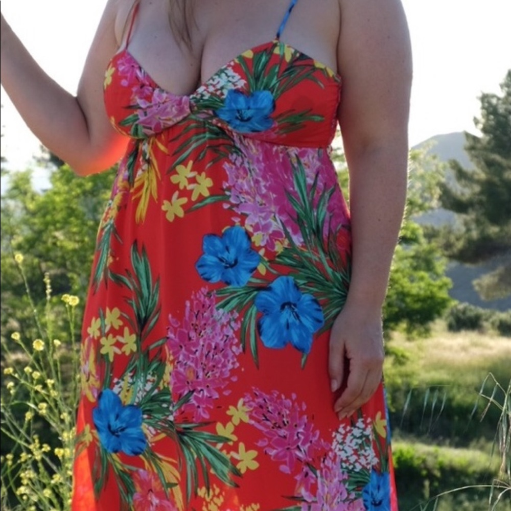 Magnolia Midi Dress